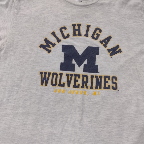 Michigan Wolverines Shirt - Picture 2 of 3